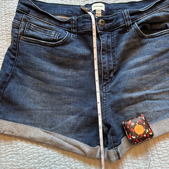 Denim Shorts W30 size 11 Rolled Hem Stretch Medium Wash - Picture 5 of 8